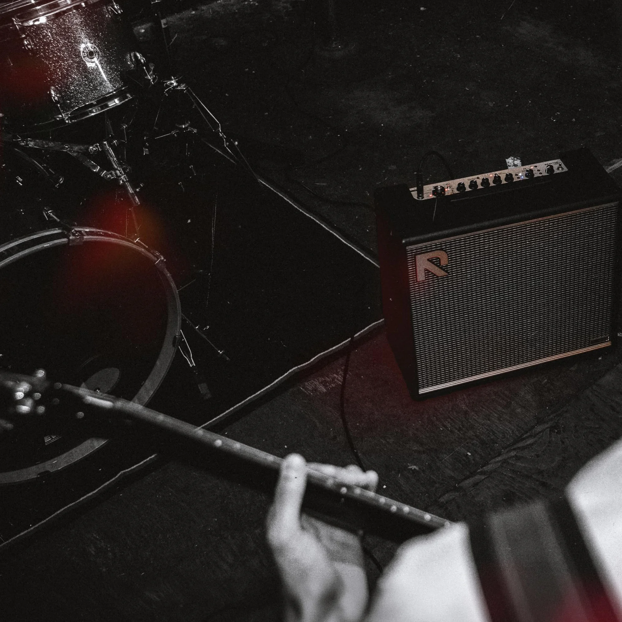 Positive Grid Reactor 50-Watt – Intelligenter Gitarren-Combo-Amp mit Amp Intelligence, Tone-Erstellung aus Prompts, Fotos & Audio, wählbarer Leistung und USB-Recording